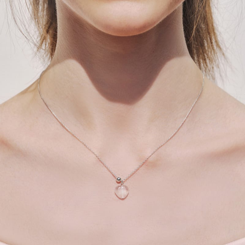 engbrox Glassy Heart Ball Necklace