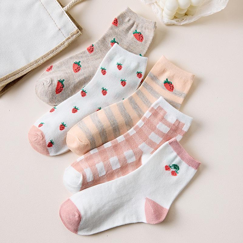5 Çift Kadın Meyve Baskılı Çorap Seti Sevimli Günlük Kore Modası Kawaii Japon Stili Balkabağı Çilek Muz Şeftali Avokado Çoraplar