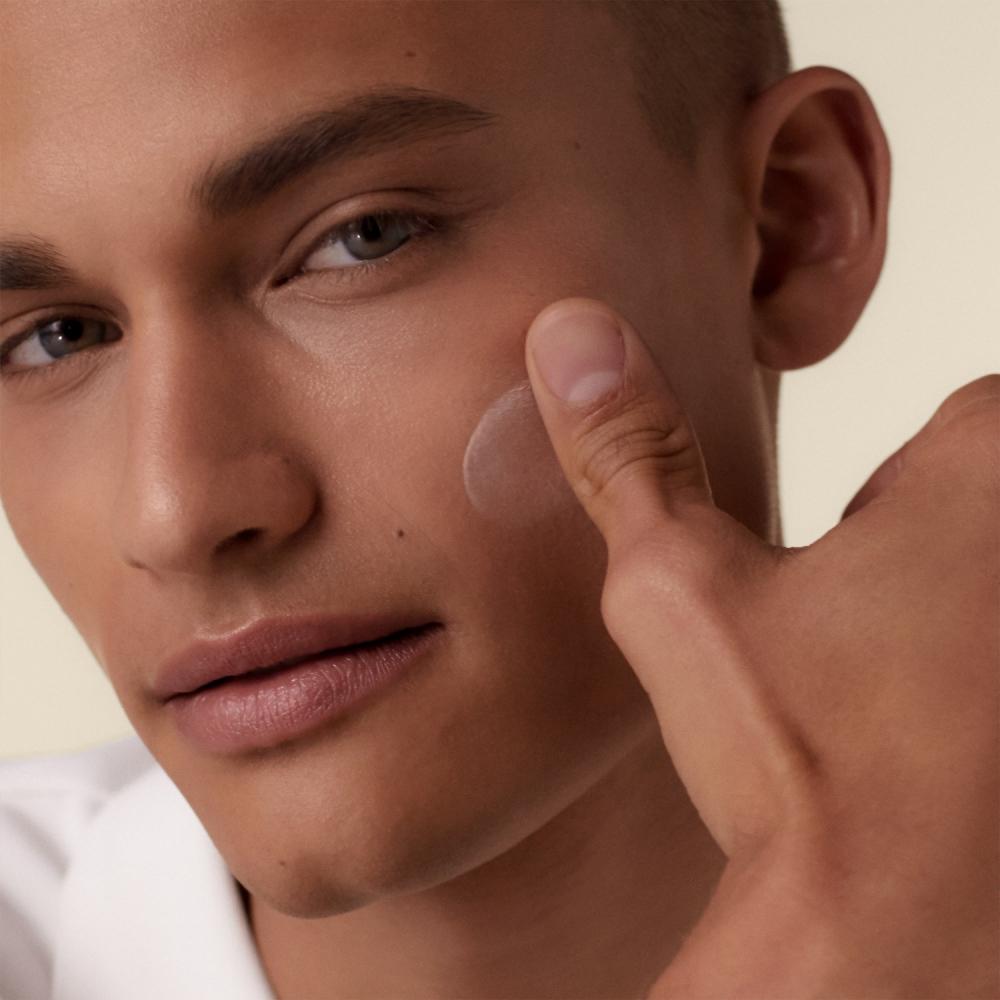 Shiseido Urban Environment Oil Free Sunscreen Broad Spectrum Spf 42 1.6 Oz 50 Ml