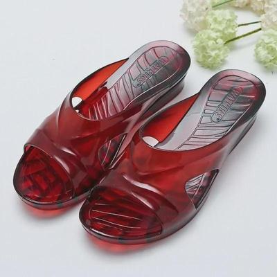 Rutschfeste, bequeme Sandalen für Frauen mittleren und höheren Alters - perfekt für den Außen- und Innenbereich mit stilvollem hohlem Kristalldesign.