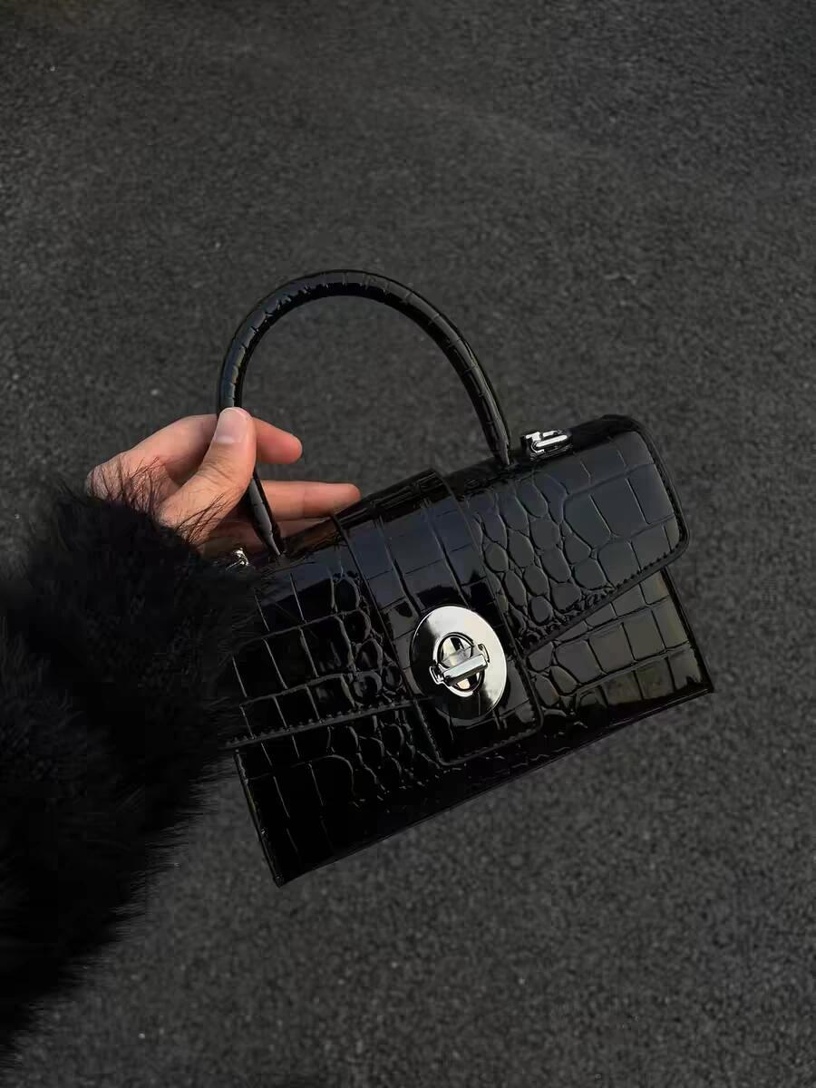 

Сладкая и крутая лаковая сумка Spice Girl с крокодиловым узором, высококлассная текстура, портативная маленькая квадратная сумка, новая сумка-мессенджер-локомотив 2025 года, женская чёрный