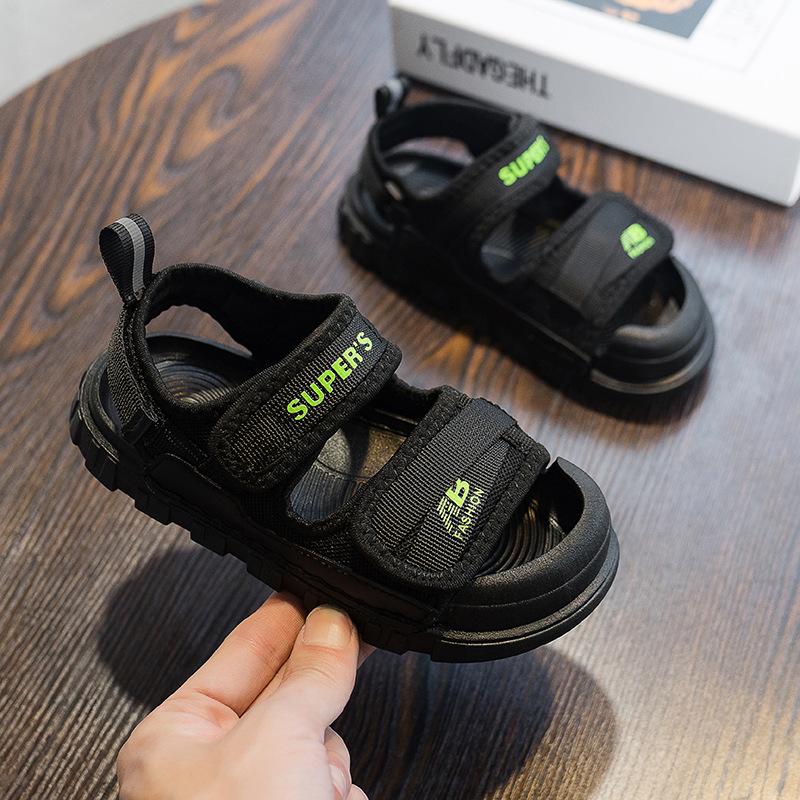 New Summer Styles of Sandals for Boys, Including Closed-toe Shoes for Older Children, Girls' Shoes, and Small Children's Shoes, All Featuring
