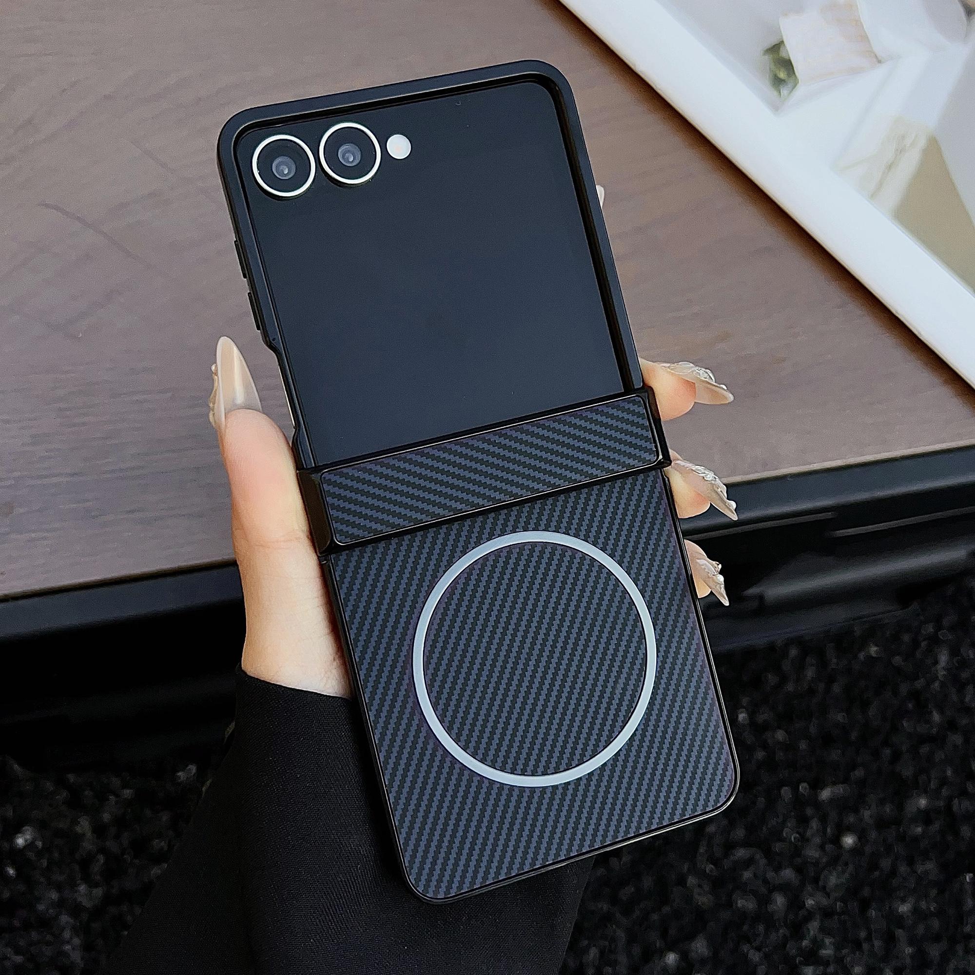 

For Samsung Galaxy Z Flip7 5G Cover Compatible with MagSafe Carbon Fiber Texture Folding Phone Case Blue