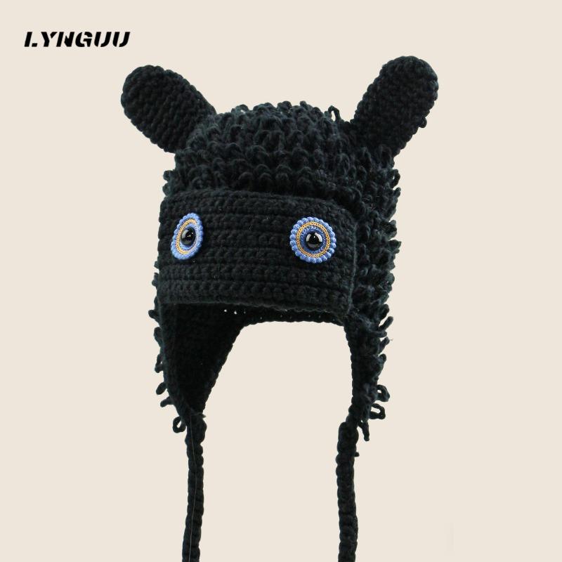 

Green funny big eyes handmade wool hat women s winter new cute cartoon face small versatile knitted hat чорний