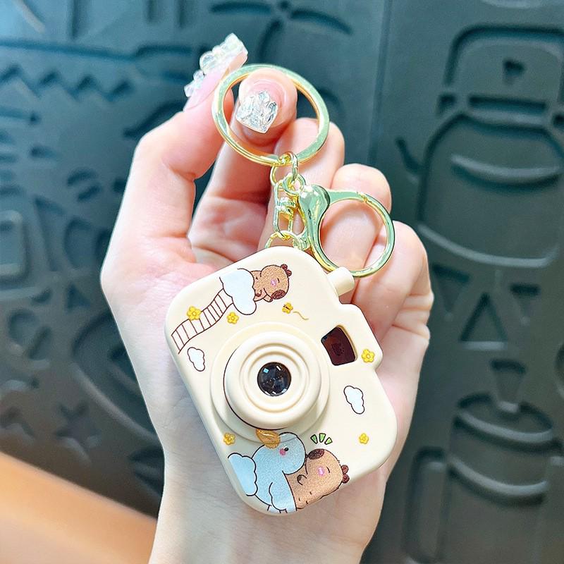 Creative Claw Machine Camera Keychain: Student Toy & Couple Gift
