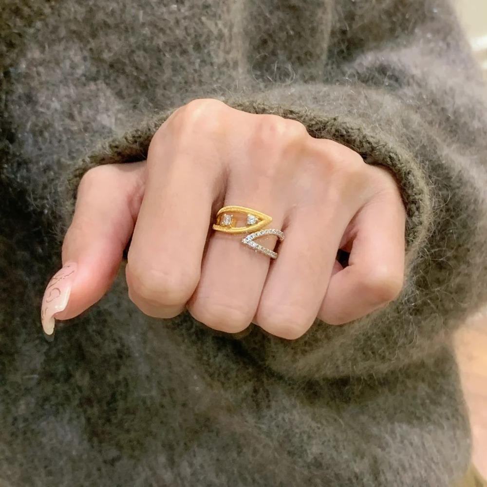 Open Ring Hollow Gold Leaf Vintage Style Luxury Womens Jewelry with Diamond Accents