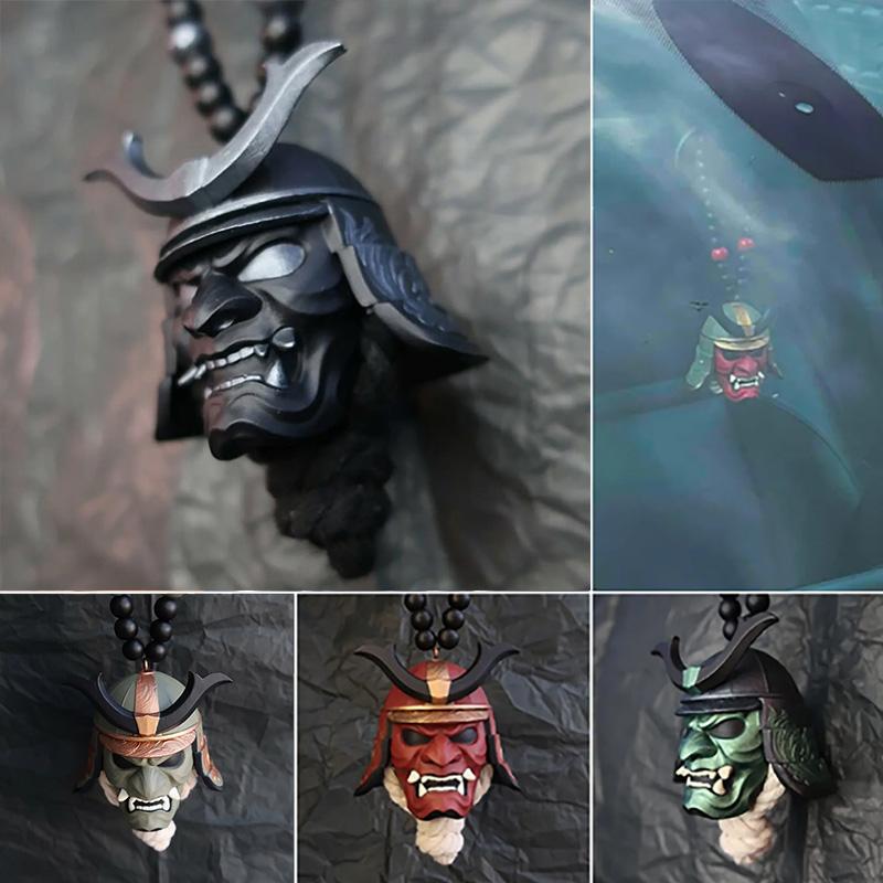 1ks Autopříslušenství Strašidelný Závěsný Přívěsek Pryskyřice Japonský Samurajský Amulet Zpětné Zrcátko Helma Kabuto Auto Ozdoba