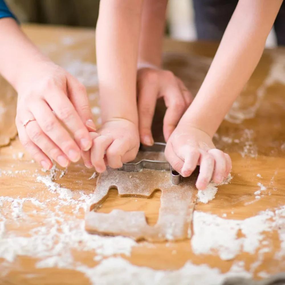 5 PCS Cute Cat Shaped Cookie Cutter Set Stainless Steel Cat Cookie Cutter Cat Shaped Cookie Molds for DIY Baking Cake