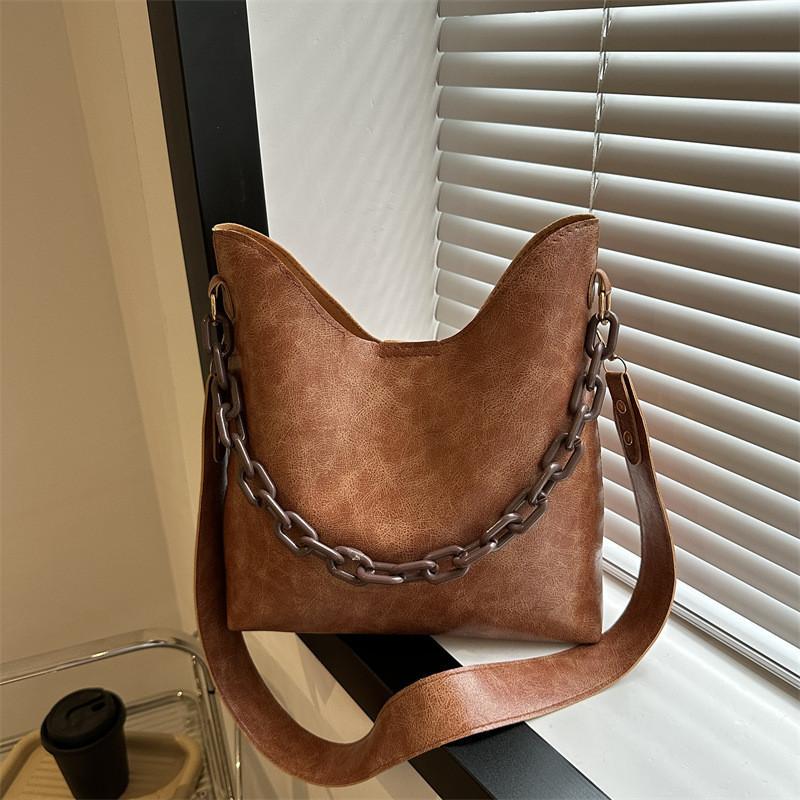 Fashionable Large Capacity Women's Bucket Bag 2023 Winter New Korean Version Trendy Shoulder Handbag