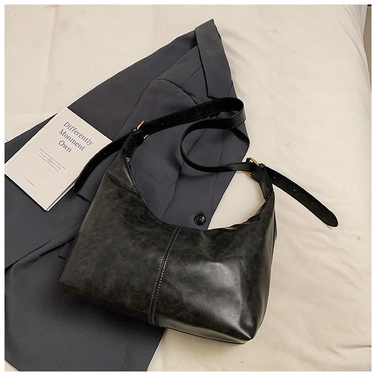 Premium Sense Large-capacity Bag Women's 2025 New Fashion Messenger Bag Casual Foreign Style Shoulder Bag Simple Bucket Bag