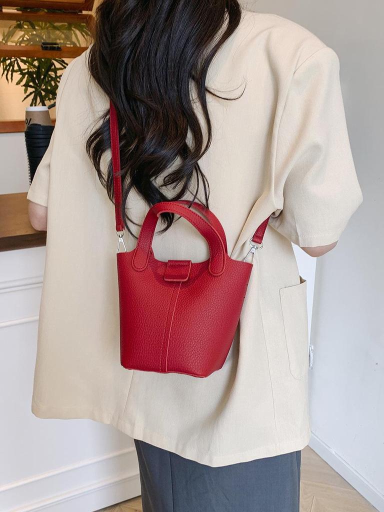 2025 Versatile Crossbody Shoulder Bag: New Niche Vegetable Basket Design for Women