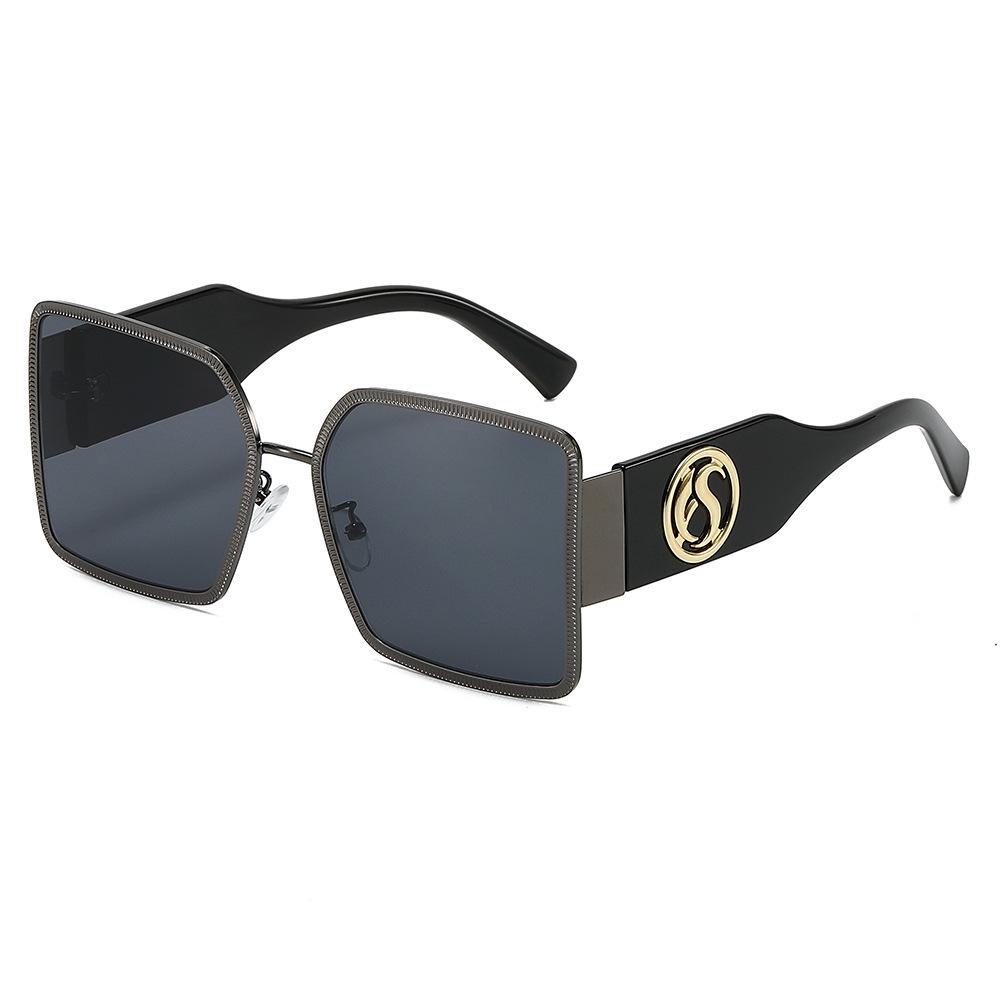 Women's Oversized Square Metal Frame Sunglasses: European & American Trend 3726