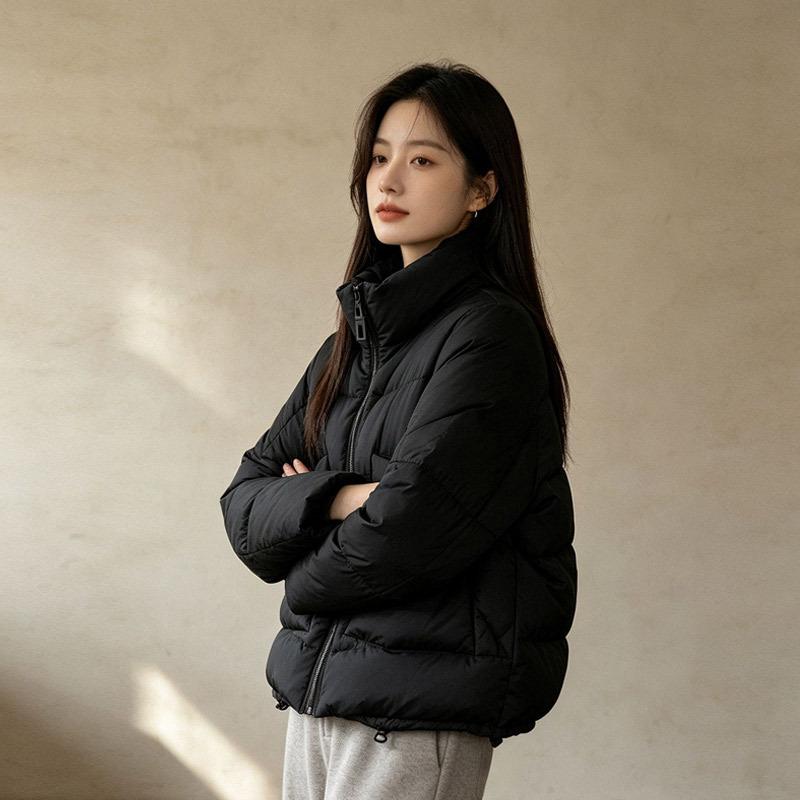 Down jacket women's short stand-up collar light and thin winter new fashionable small white duck down thickened warm jacket