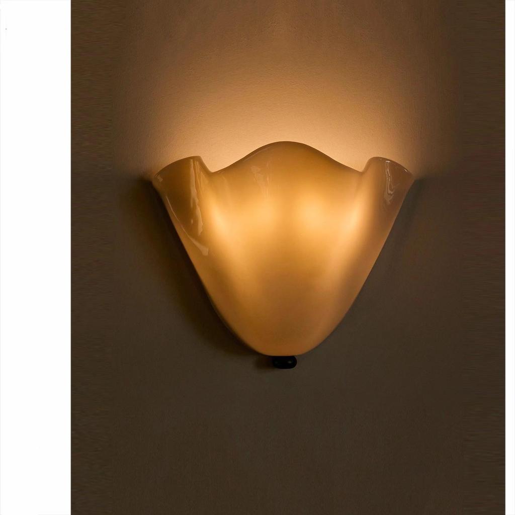 American Retro Vintage Skirt Series Glass Wall Lamp with Colored Berry and French Shell Design for Living Room or Bedside