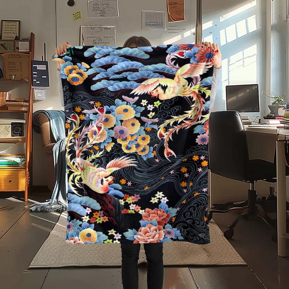 1Pc Goldfish Peacocks Print Flannel Blanket, High quality Comfortable for All Seasons, Home Decor, Warmth and Comfort, Perfect for Christmas Gifts