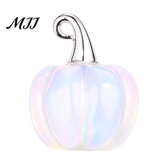 Versatile Seasonal Accents Natural Crystal Pumpkin Pendant, Mini Carved Stone Charm with Window Display Ornaments Metal Hook, Halloween Micro