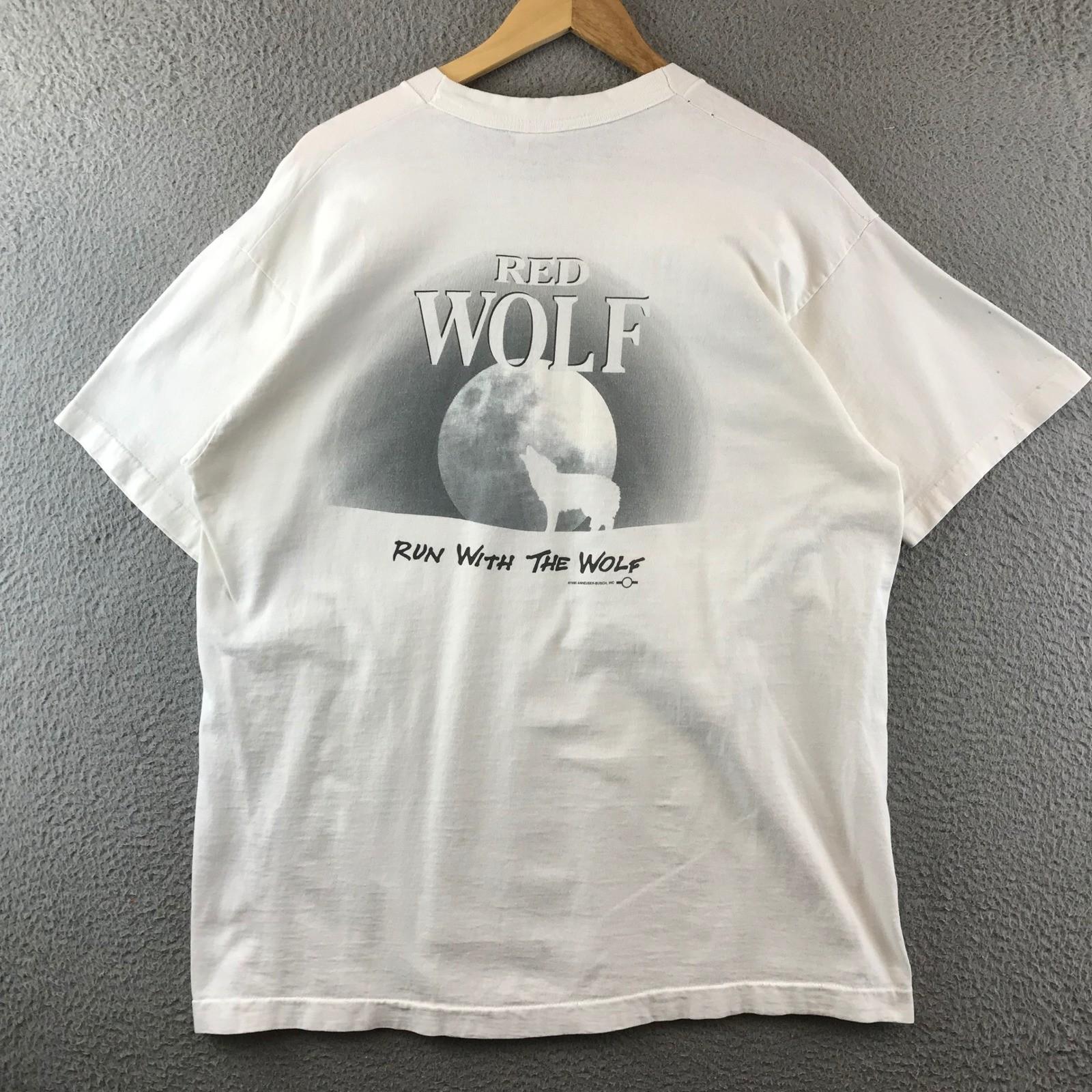T-ShirtVintage Red Wolf Run With the Wolf Graphic T-Shirt Fruit of the Loom XL XXL