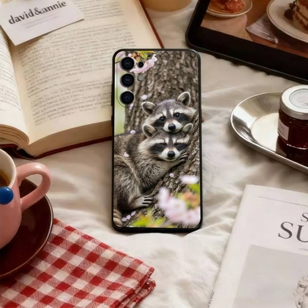 

Cute Raccoon Phone Case For Samsung S25,S24,S21,S22,S23,S30,Ultra,S20,Plus,Fe,Soft Silicone Black Cover Samsung S24fe