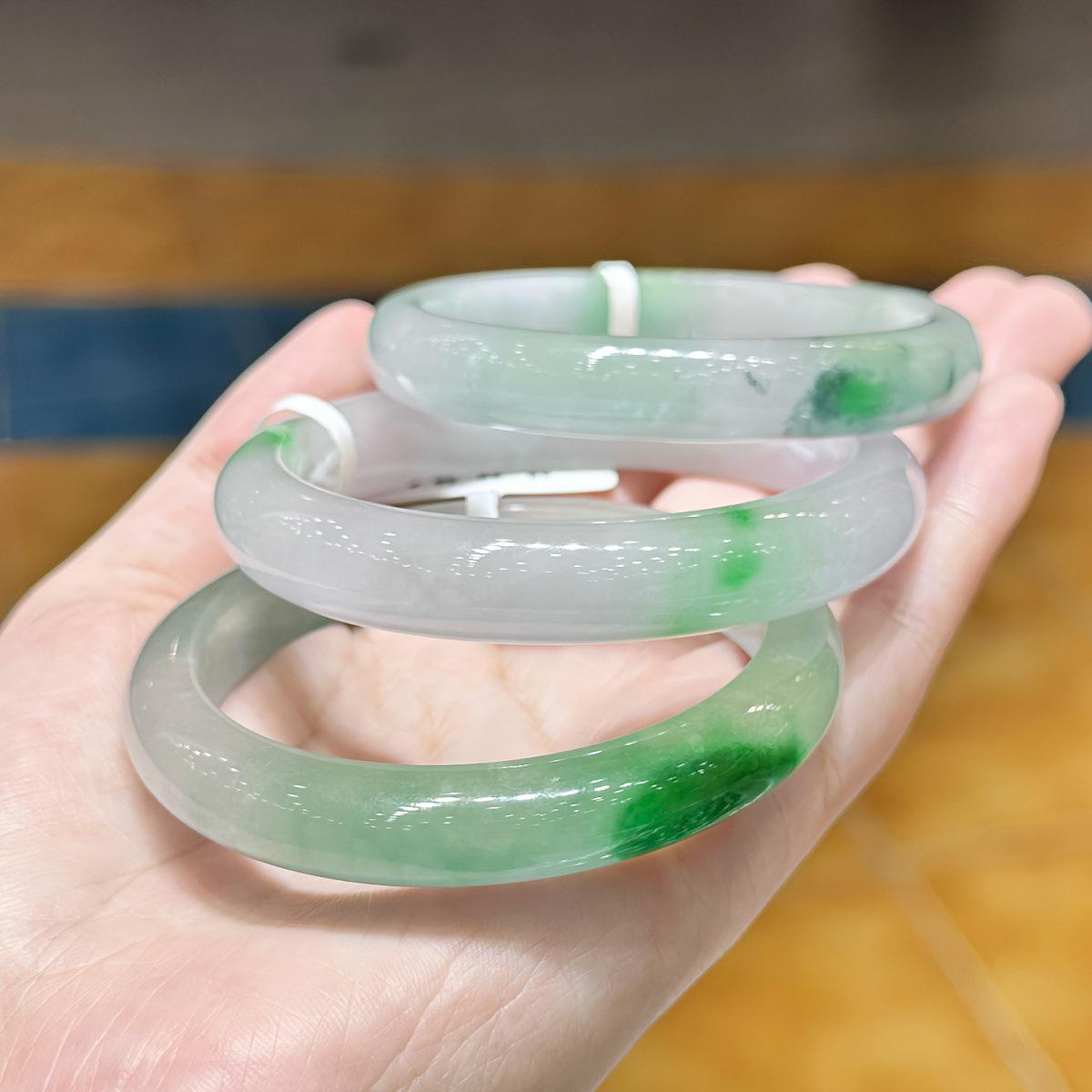 Бесплатная доставка: Бирманский браслет из высокого ледяного нефрита - Светло-фруктово-зеленый и Белый лунный свет Чистая вода Ян-зеленый нефритовый браслет