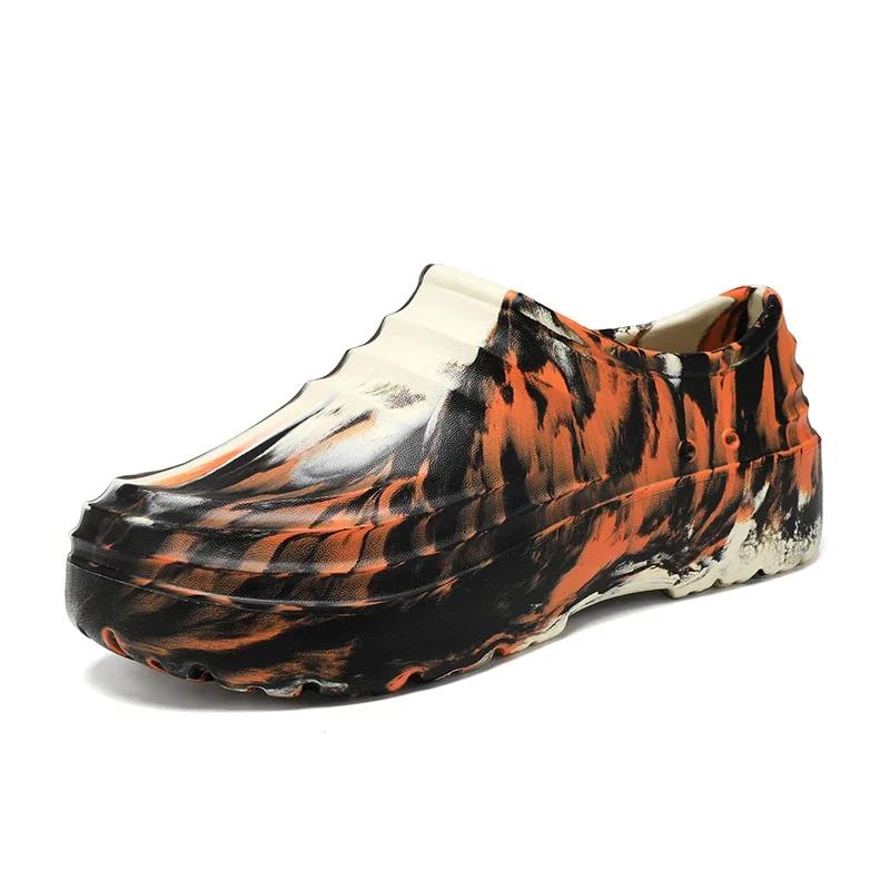 

Пара тапочек 2025 Новые уличные мужские женские тапочки Нескользящие водонепроницаемые поварские туфли Домашние комнатные мягкие удобные мужские тапочки 45