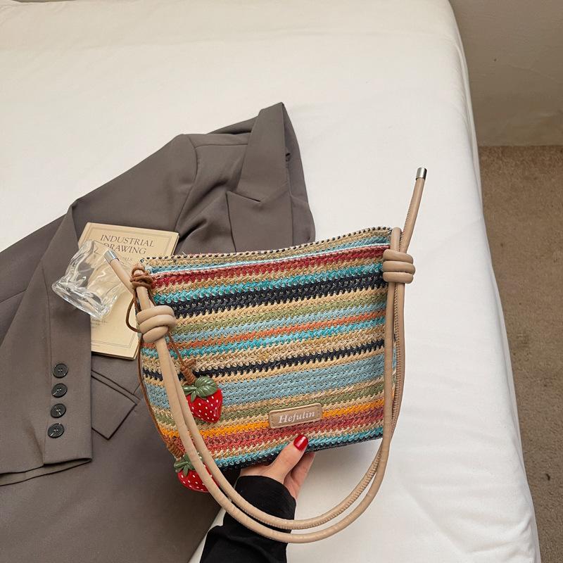 Summer Popular Woven Bucket Bag Women's New Versatile Beach Vacation Shoulder Armpit Bag Messenger Bag