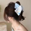 Striped Triangular Shark Hair Clip Fashion Matte Non-slip Hairpin for Women Girls Weekend Outing Hair Styling Accessory