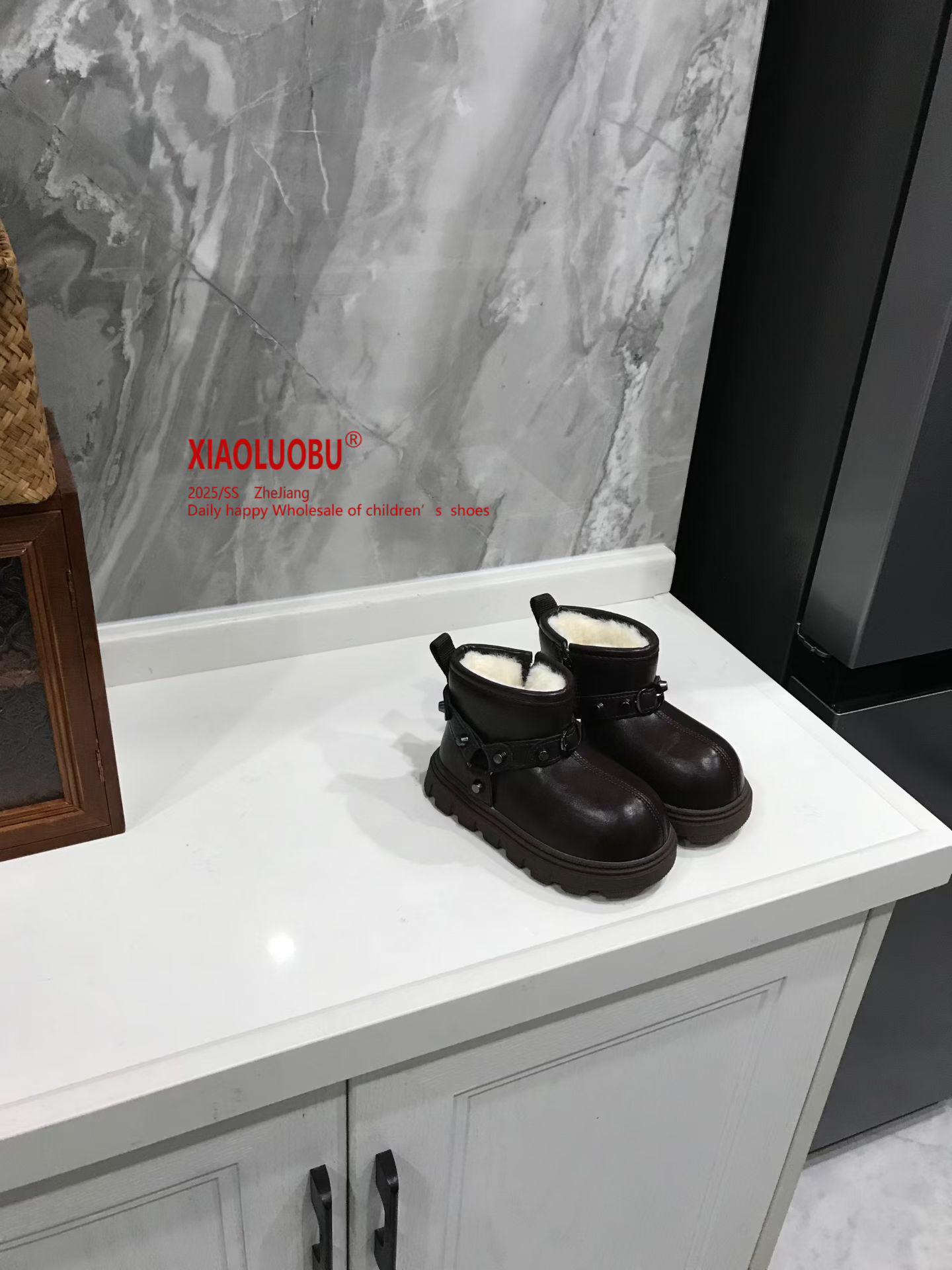 

Kids 2025 Autumn/Winter Fashion: Riveted Bread Shoes & Retro Warm Casual Snow Boots for Girls & Boys 29 коричневий