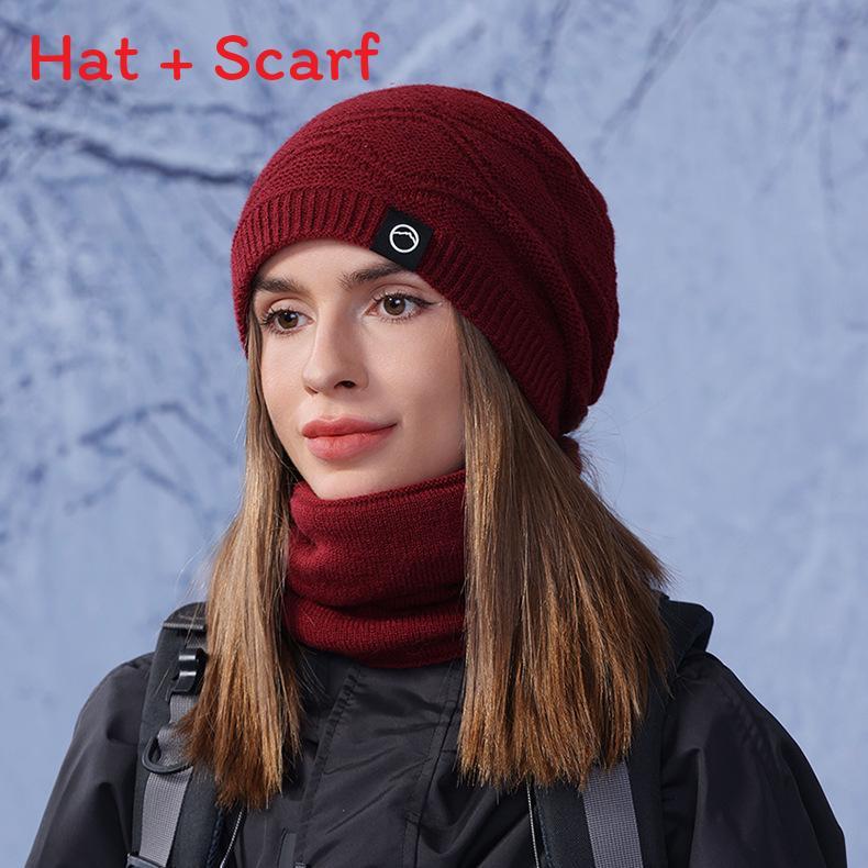 

Winter Knit Cap And Scarf Combo With Design For Casual And Sports Use червоний