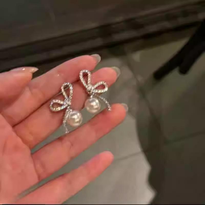 Pendientes de Borla de Flor de Perla de Aguja de Plata - Joyería de Moda para Mujer que Combina con Todo