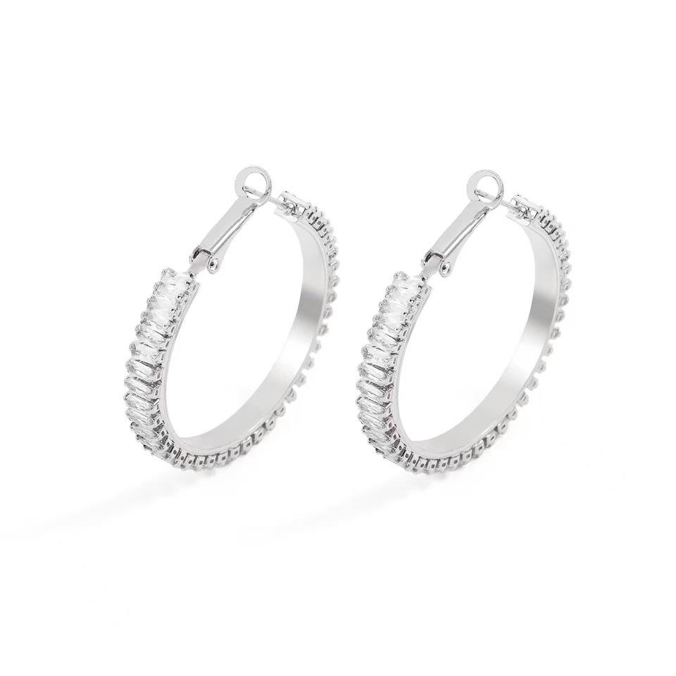 Brincos de Argola Brilhantes de Zircônia de Luxo - Pino de Prata Cravejado com Diamantes para Mulheres