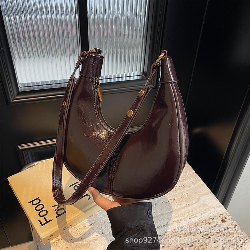 

Premium sense bag women 2025 new trendy fashion commuter shoulder armpit bag retro versatile messenger dumpling bag