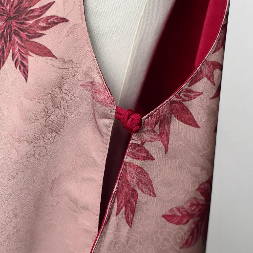Elegant Golden Velvet Vest Top Set for Middle-Aged and Elderly Women - Chinese National Style Three-Piece with Dignified Sophistication