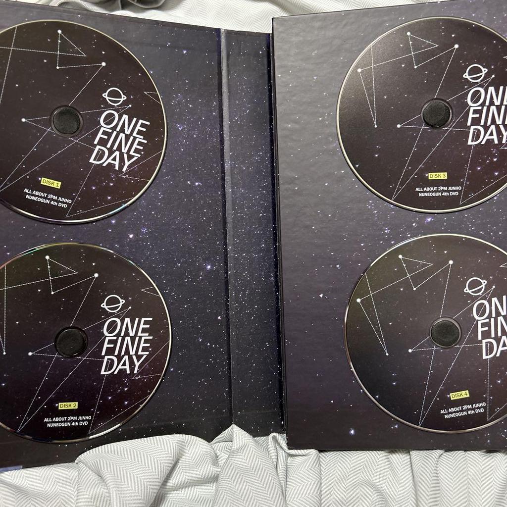 [USED] 2PM Junho 5 DVDs and slogan etc.