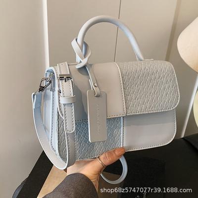 Korean Version of Fashion Splicing Temperament Shoulder Women's Bag 2025 New Autumn Retro Popular Handbag Personalized Messenger Bag