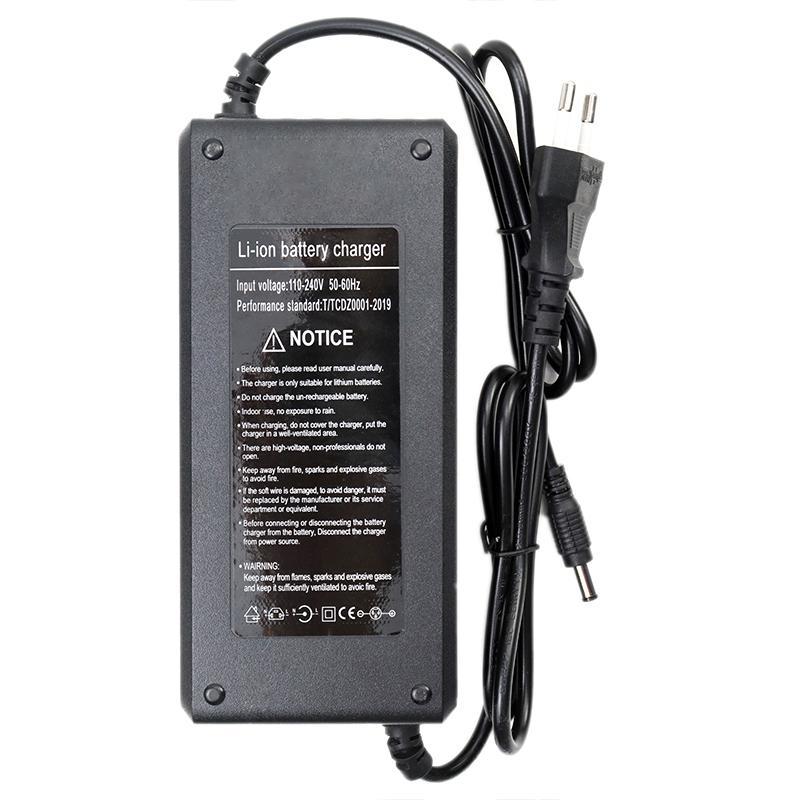 48V 60V 72V 2A 3A 5A lityum-iyon şarj cihazı 13S 16S 20S 54.6V 67.2V 84V 21700 Li-ion pil Paketi için 5A hızlı akıllı şarj