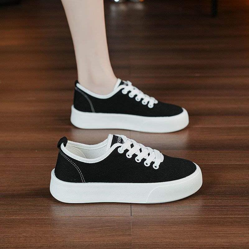 Lightweight Women's Canvas Board Shoes - 2025 Autumn Collection, Breathable and Versatile