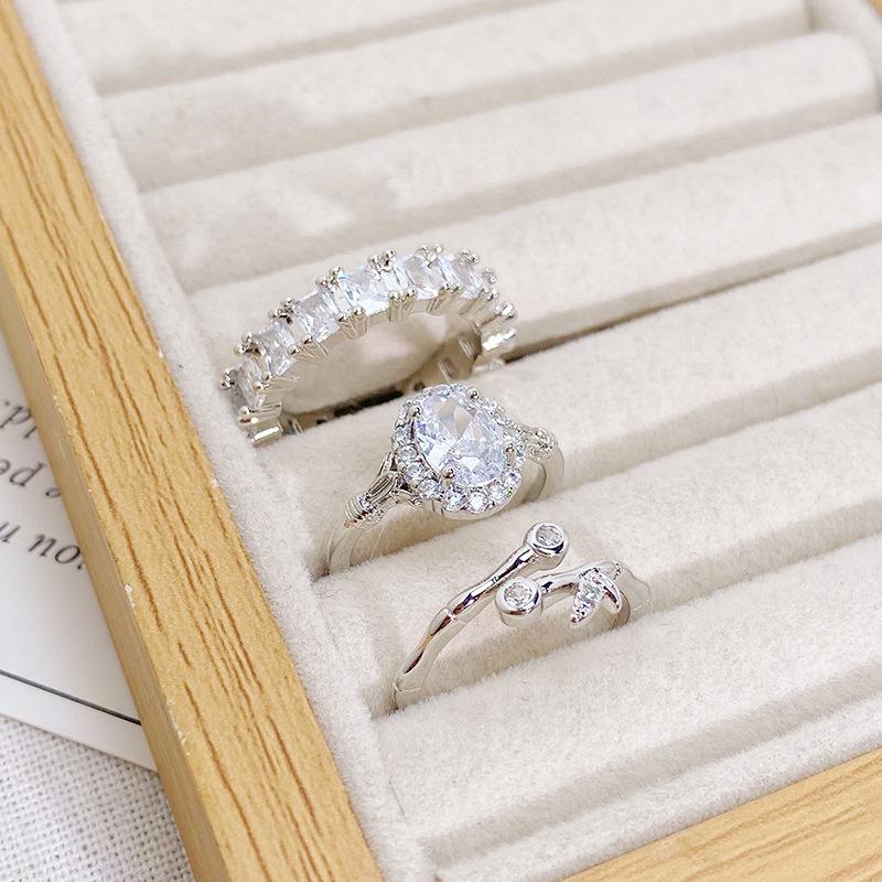 Bouquet Diamond Ring Light Luxury Pigeon Egg Zir*****Pen Ring Femininity Row Diamond Stack Wearing Bamboo High Sense Ring