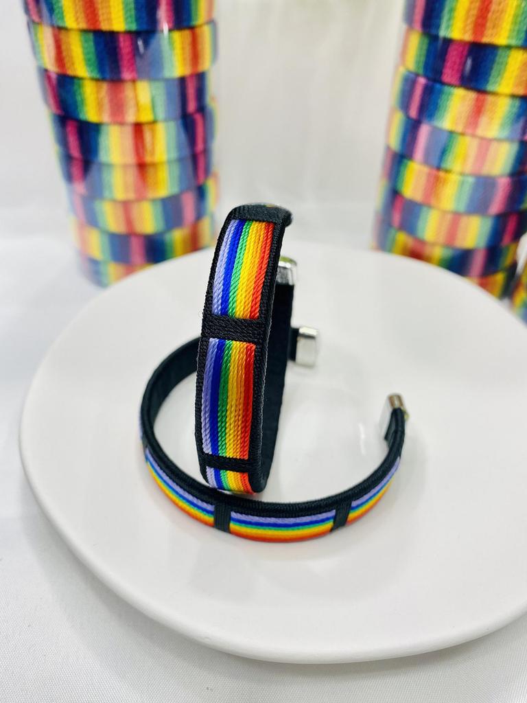 Rainbow LOVE Thread Bracelet - Friendship & Couple Gift