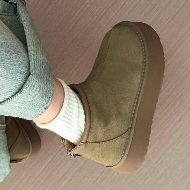 Internet celebrity simple niche heightening short boots women's 2025 autumn and winter new fashion versatile non-slip short tube thick-soled fashio