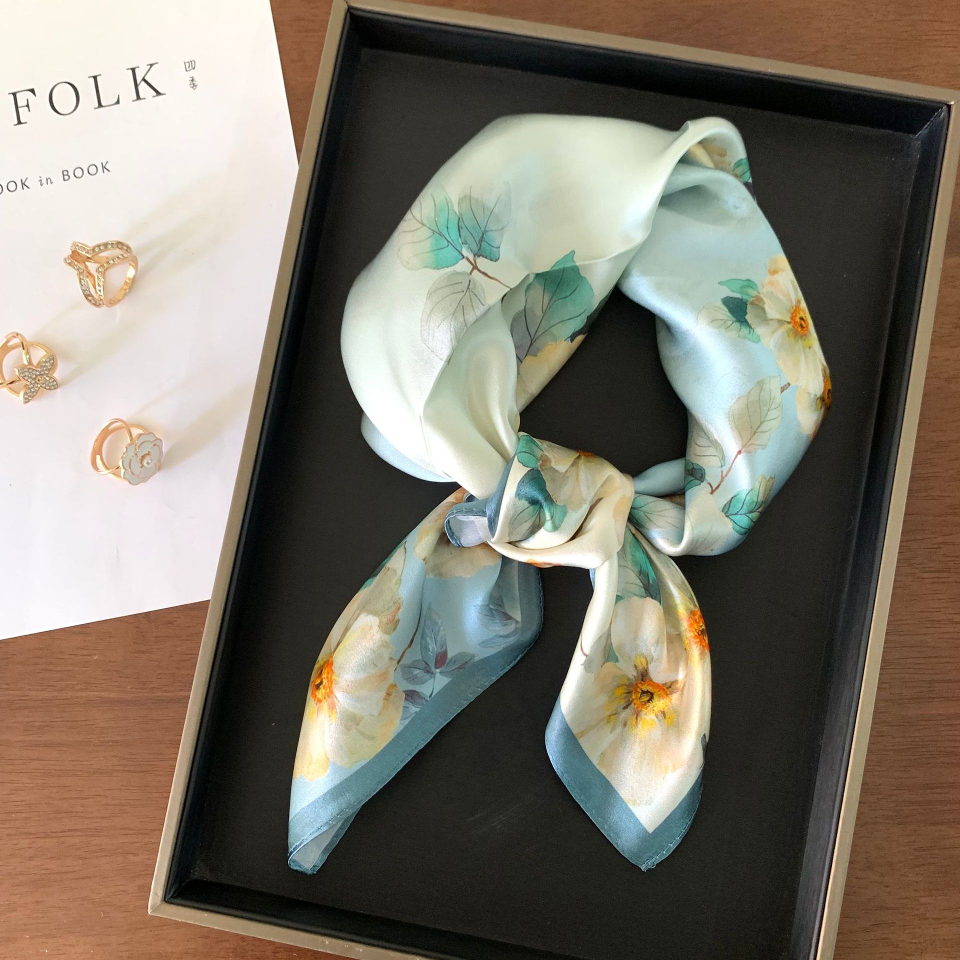 Korea Spring Versatile Light Blue Flower Silk Scarf Women s 100% Mulberry Silk Silk Scarf 70cm Square Scarf Scarf Shawl 65-65cm