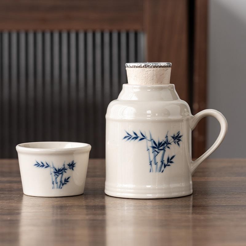 Hochwertige kleine Thermoskanne Tasse mit Deckel Keramik Schmor-Teetasse Chinesische Großraum-Thermosflasche Bürotasse mit Henkel