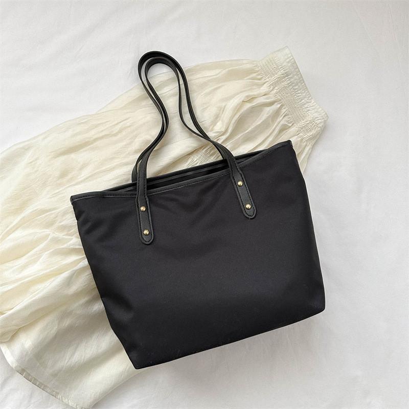 Spacious Tote Bag For Women Trendy Street Style 2023 Summer Fashion Simple Shoulder Bag