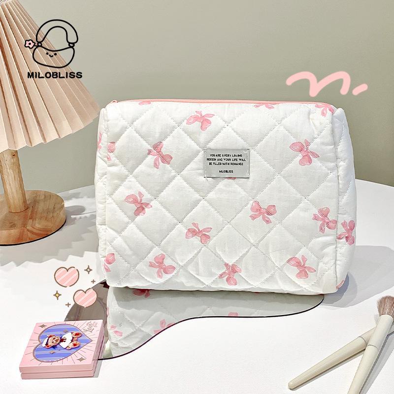Chic and Spacious Cotton Cosmetic Bag: High-Grade Portable Storage for Makeup and Toiletries