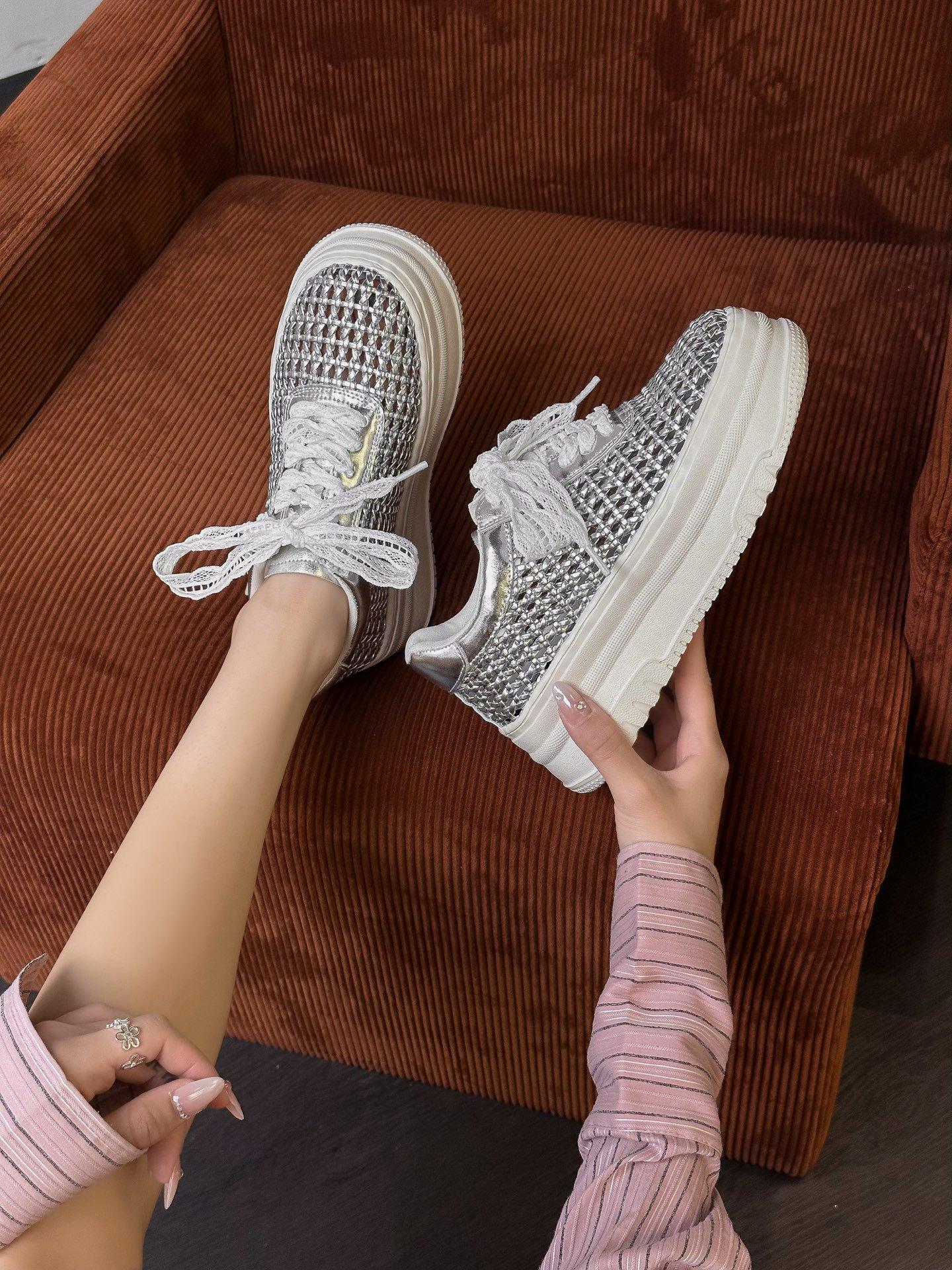 

thick-soled muffin little white shoes women s summer new versatile breathable mesh board shoes sports and leisure heightening board shoes 40 срібний