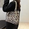 Street Style Leopard Print Plush Tote Bag With Magnetic Closure For Casual Daily Use