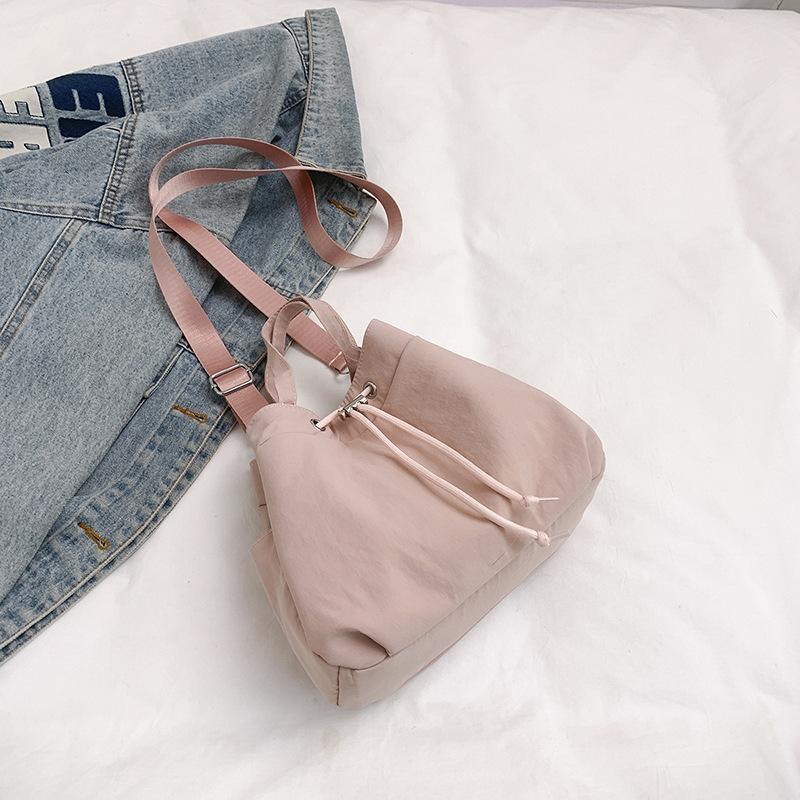 Large-capacity underarm bag women's bag 2025 spring new simple solid color foreign trend casual shoulder bucket bag
