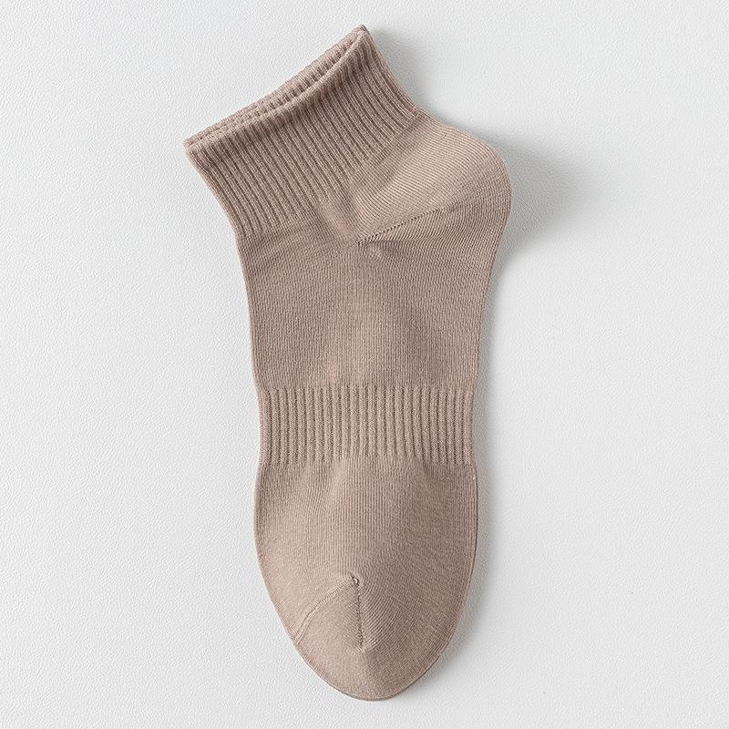 Men's Summer Thin Solid Color Breathable and Sweat Absorbing Mid Calf Sports Socks