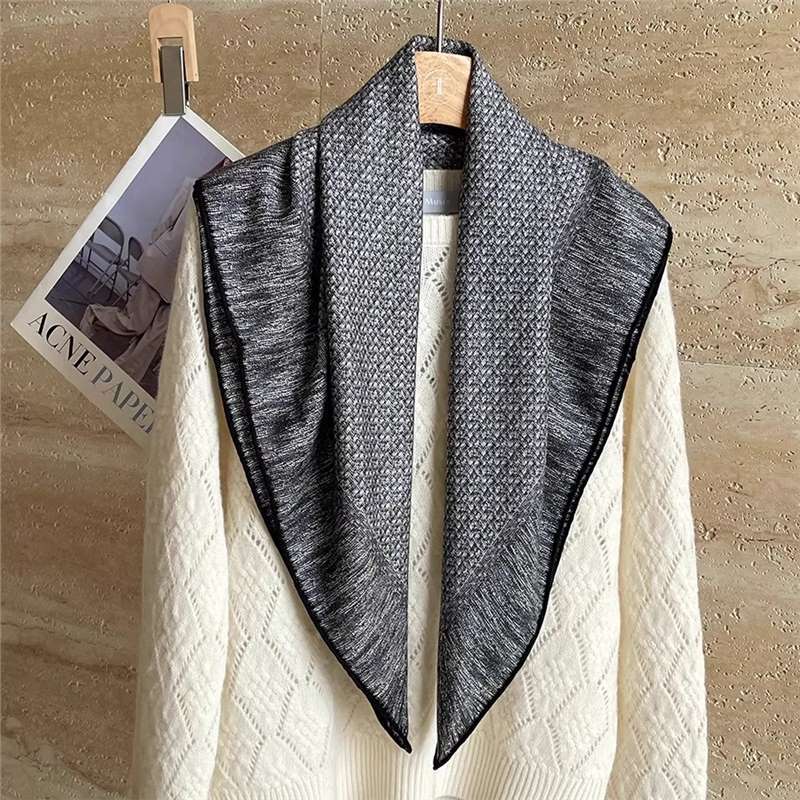 Mulberry silk wool 85 silk wool blended gray style large square scarf women s autumn and winter high-end light luxury silk scarf Standard