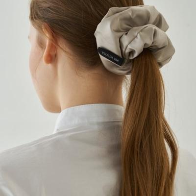 VILLA DE SILK GLAM SEIDEN-SCRUNCHIE (2 Farben)