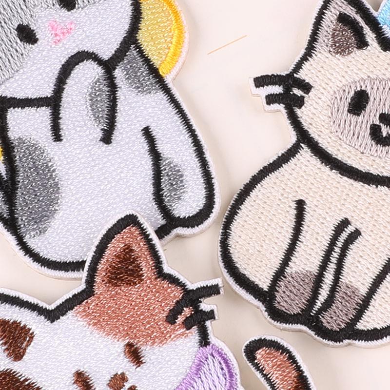 Cartoon Cat Embroidery Patch: DIY Clothing Accessory Badge